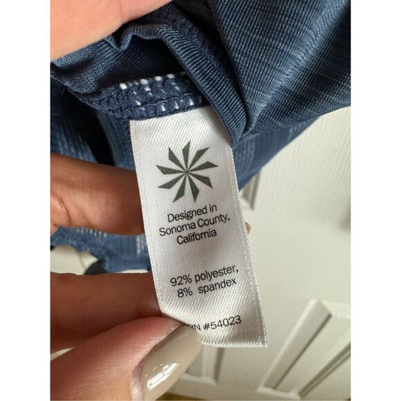 Athleta Womens Blouse Size M - Picture 3 of 4